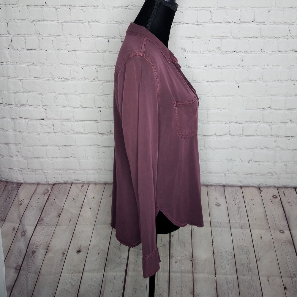 Rock & Republic Burgandy Button Up Long Sleeve Top - Picture 3 of 7